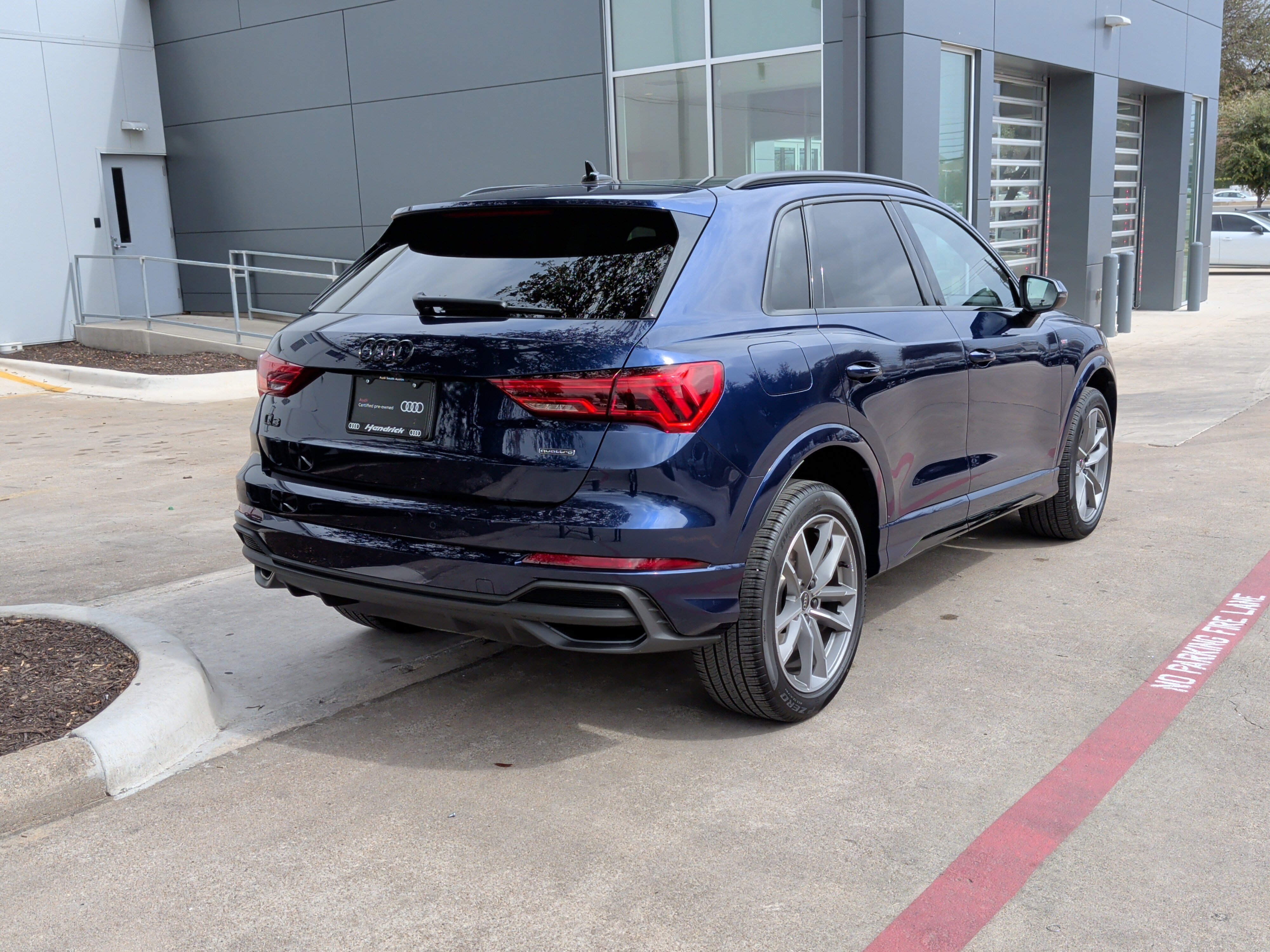 Certified 2025 Audi Q3 2.0T Premium w/ Convenience Package image 10