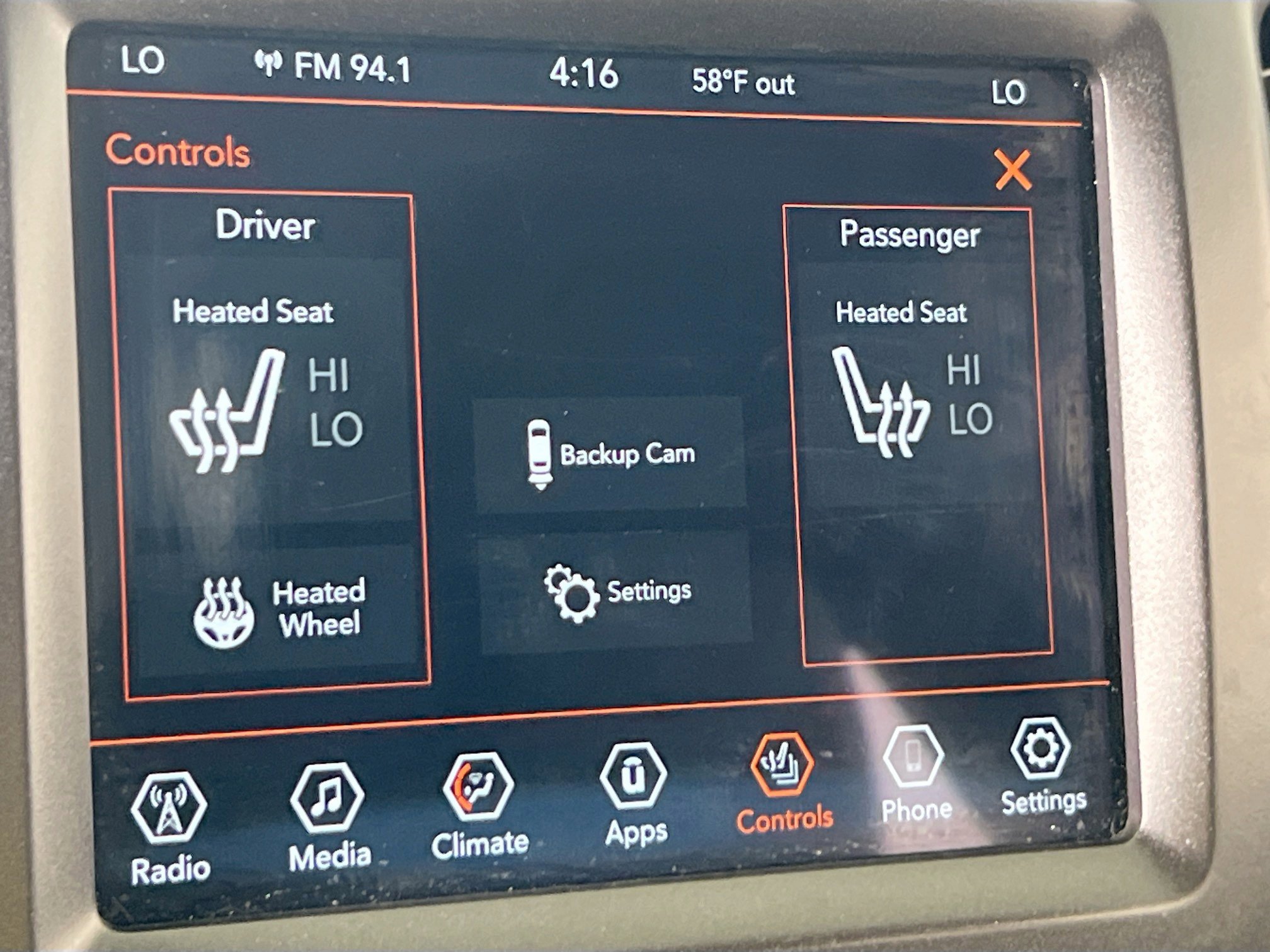 Used 2022 Jeep Cherokee Trailhawk w/ Technology Group B AWD/4WD image 19