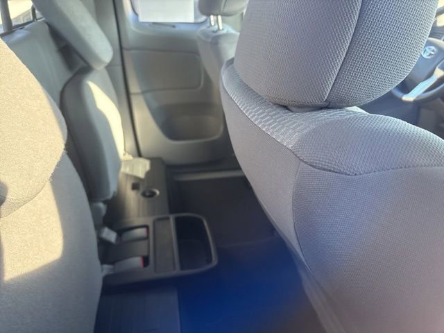 Used 2015 Toyota Tacoma 4x4 Access Cab V6 w/ SR5 Package image 8