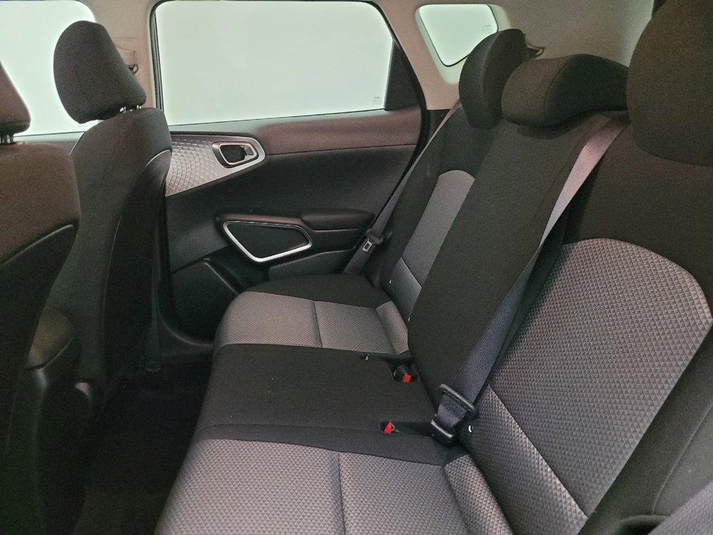 Used 2025 Kia Soul S image 18