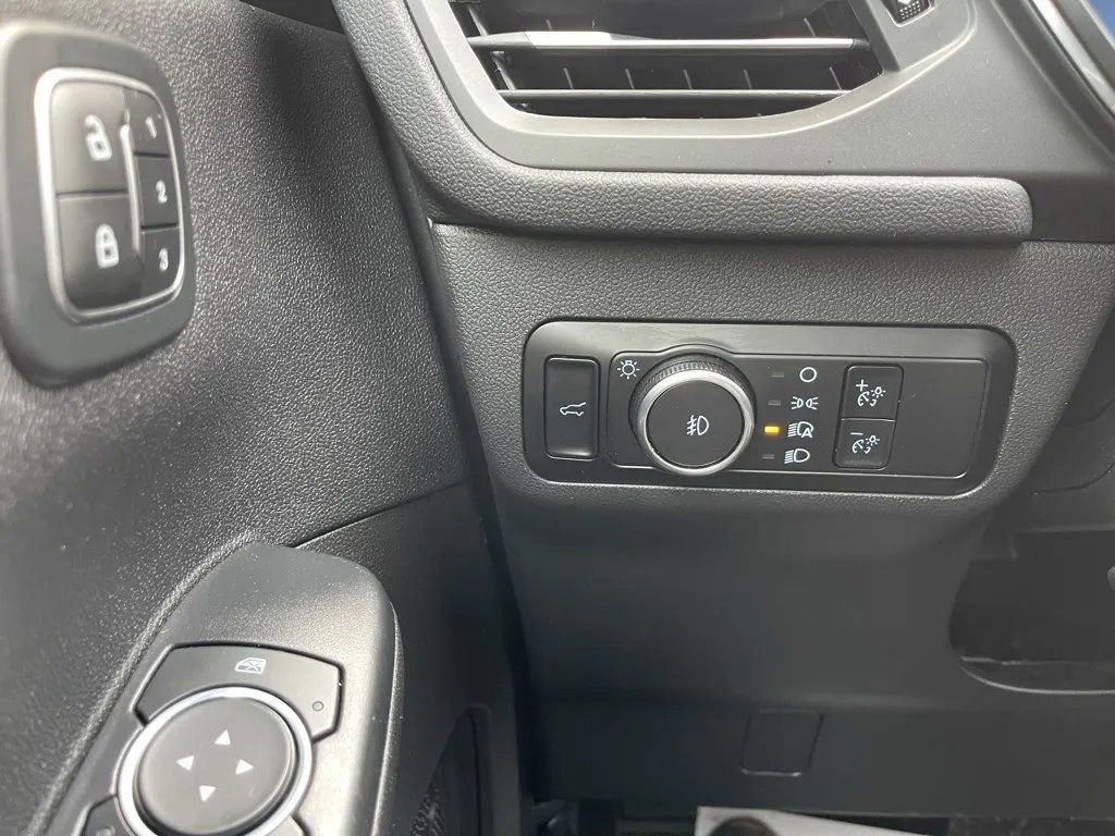 Used 2024 Ford Escape Platinum image 32