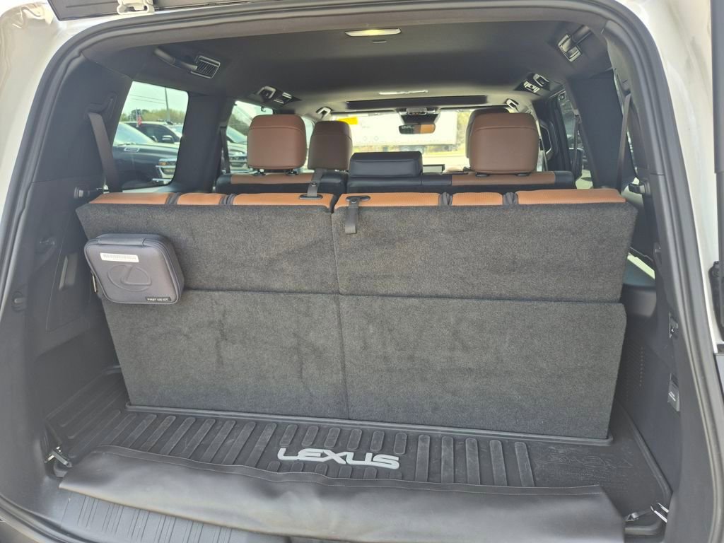 Used 2024 Lexus GX 550 w/ Accessory Package (Z1) AWD/4WD image 12