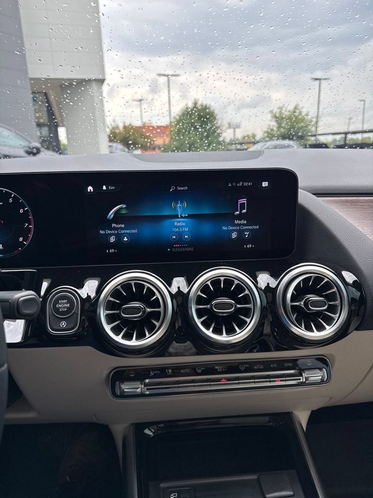 Used 2023 Mercedes-Benz GLA 250 4MATIC image 9