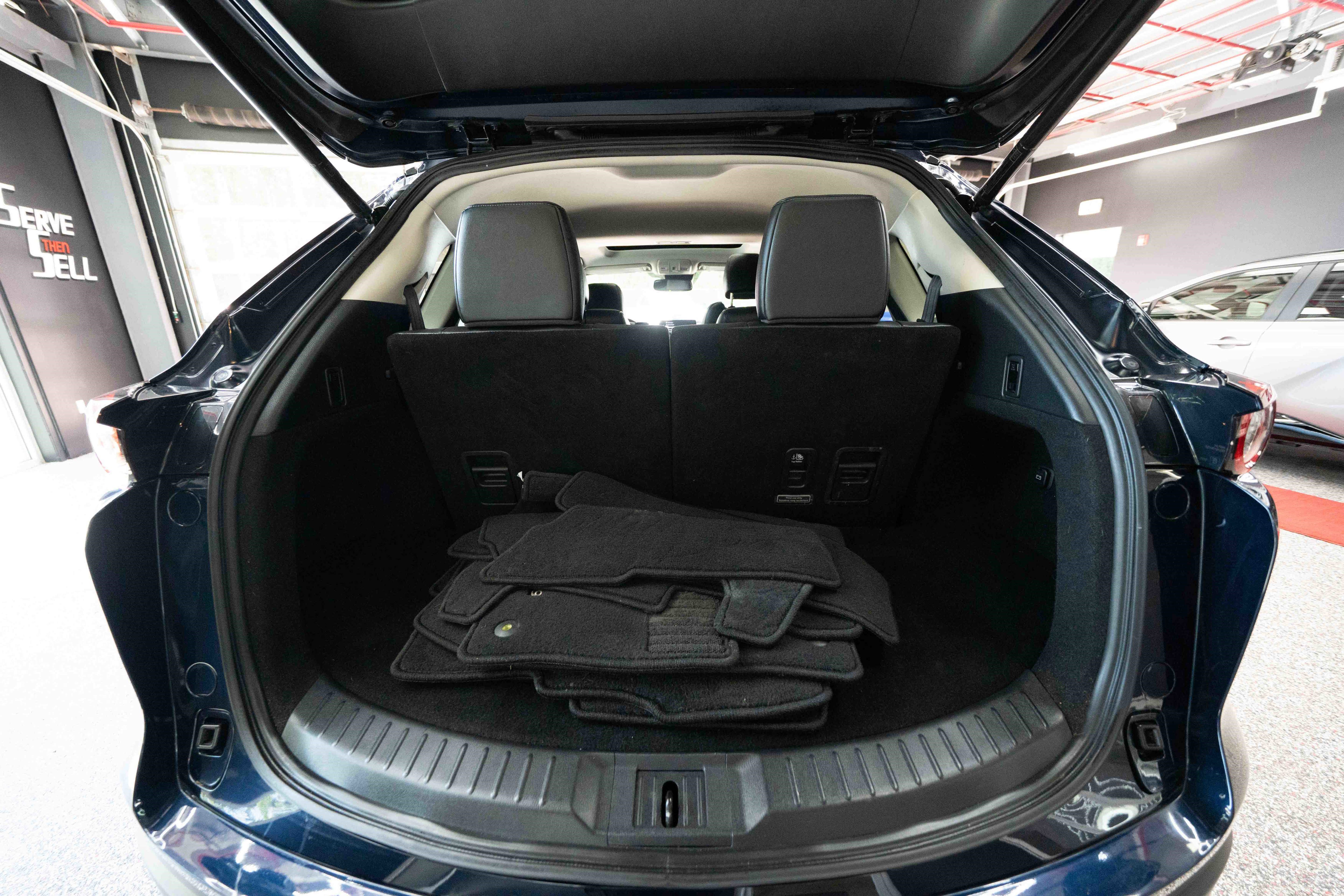 Used 2023 MAZDA CX-9 Touring image 28