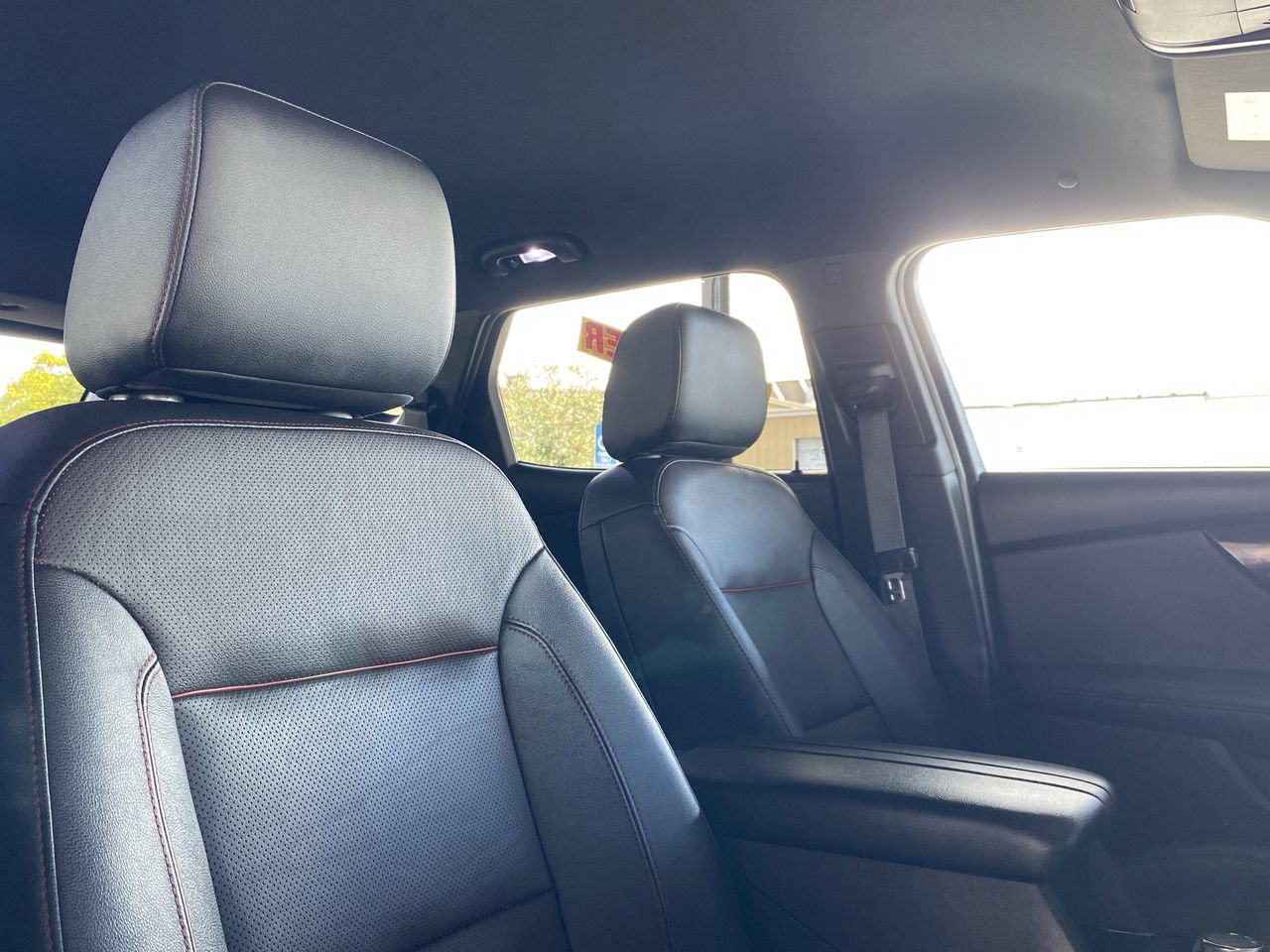Used 2019 Chevrolet Blazer RS FWD image 28