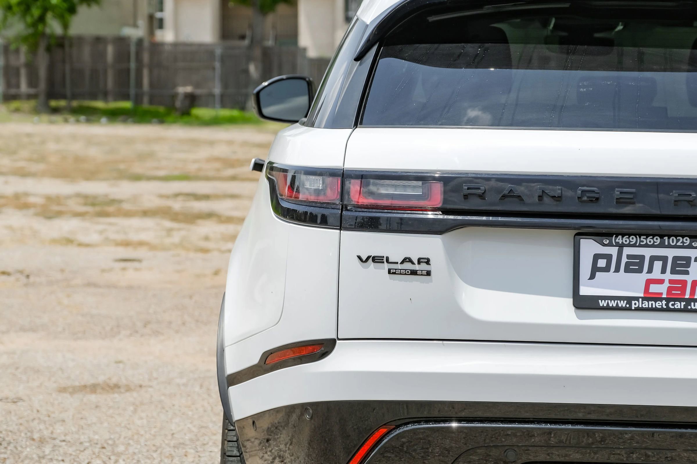 Used 2018 Land Rover Range Rover Velar R-Dynamic SE image 42