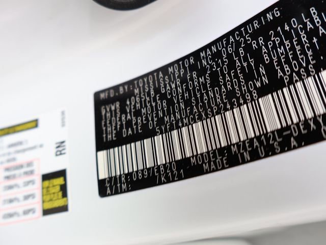 Used 2025 Toyota Corolla XSE image 38