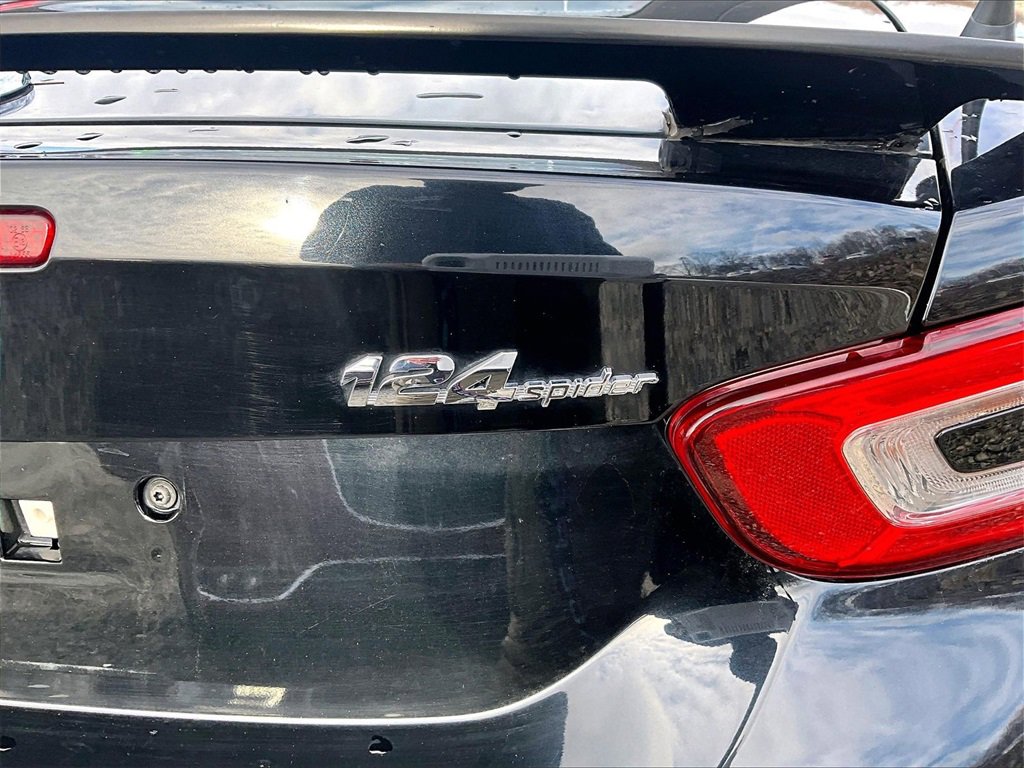 Used 2018 FIAT 124 Spider Classica image 8