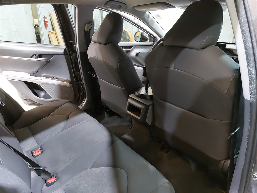 Used 2022 Toyota Camry LE image 11