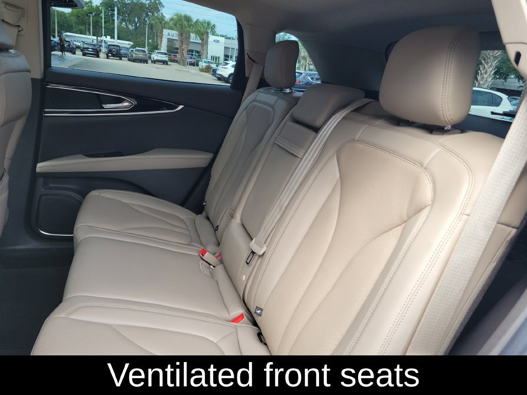 Used 2023 Lincoln Nautilus Reserve FWD image 19