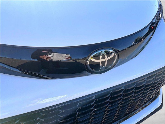 Used 2026 Toyota Sienna XSE FWD image 27
