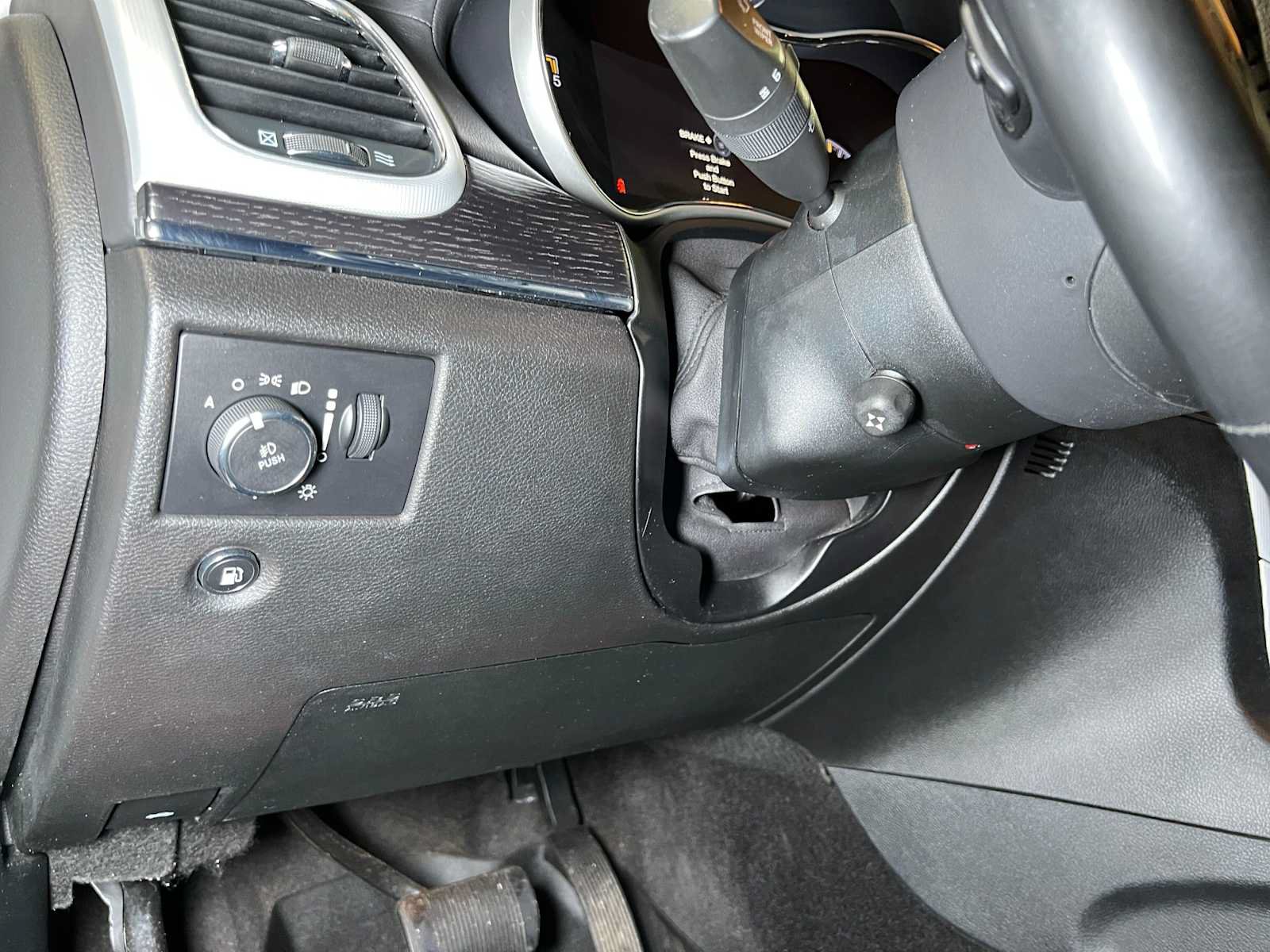 Used 2018 Jeep Grand Cherokee Summit AWD/4WD image 26