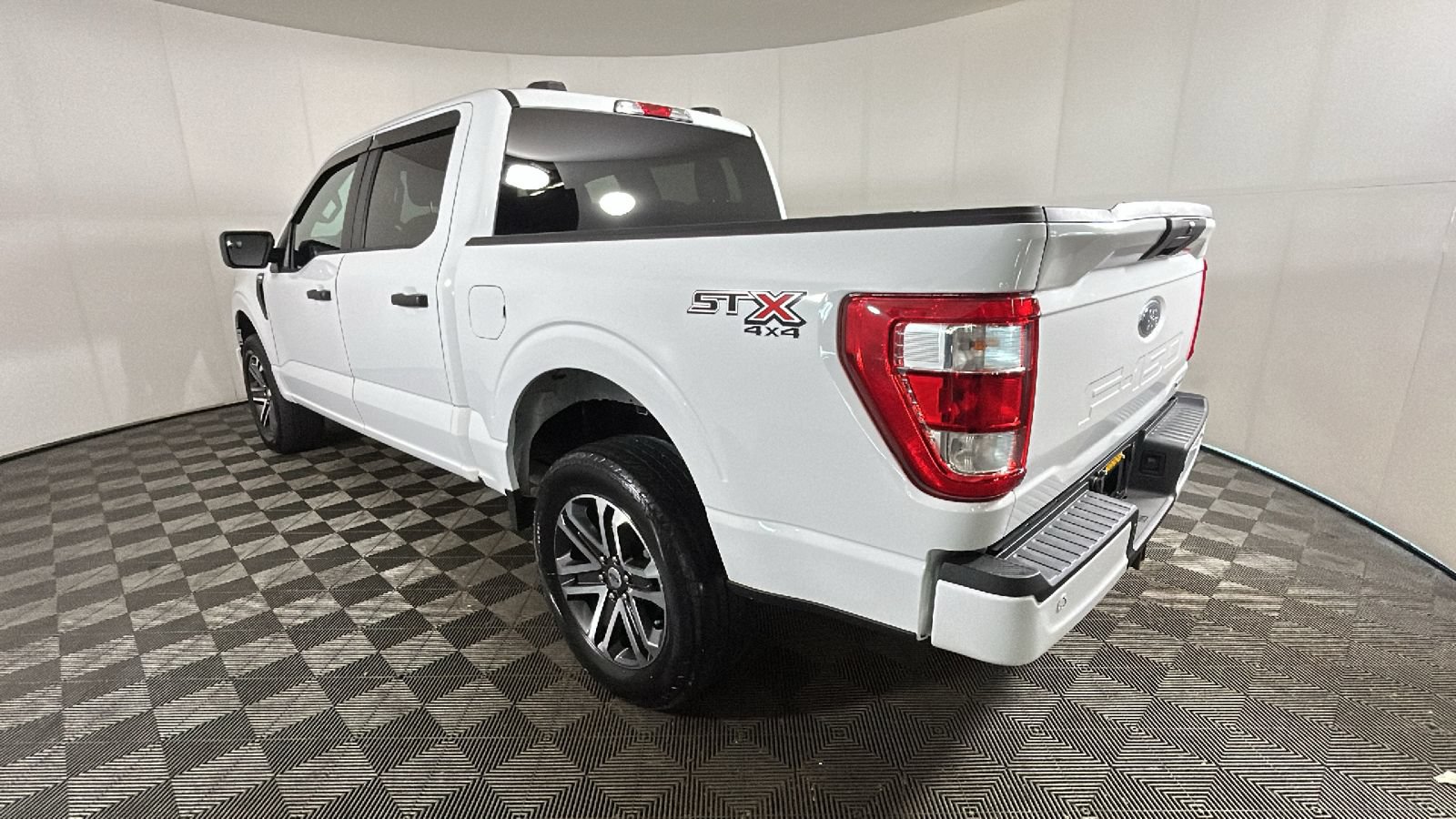Used 2023 Ford F150 XL AWD/4WD video 5