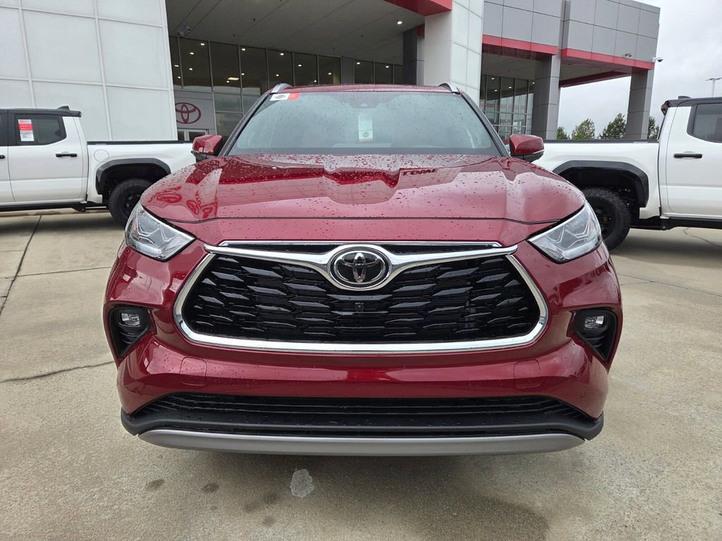 New 2026 Toyota Highlander Platinum AWD/4WD image 2