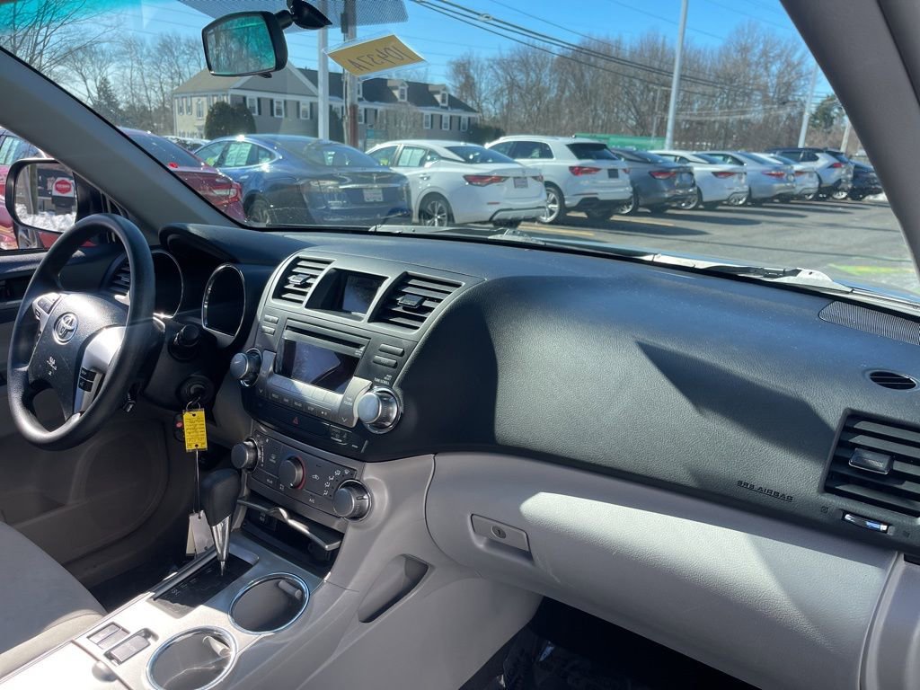 Used 2012 Toyota Highlander 4WD w/ Tech Pkg image 18