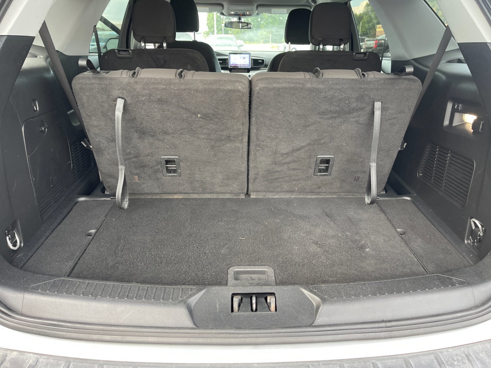 Used 2023 Ford Explorer XLT RWD image 19