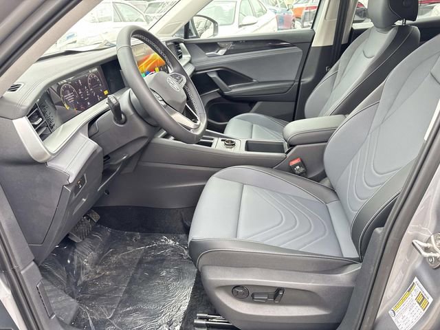 New 2026 Volkswagen Tiguan SE image 12