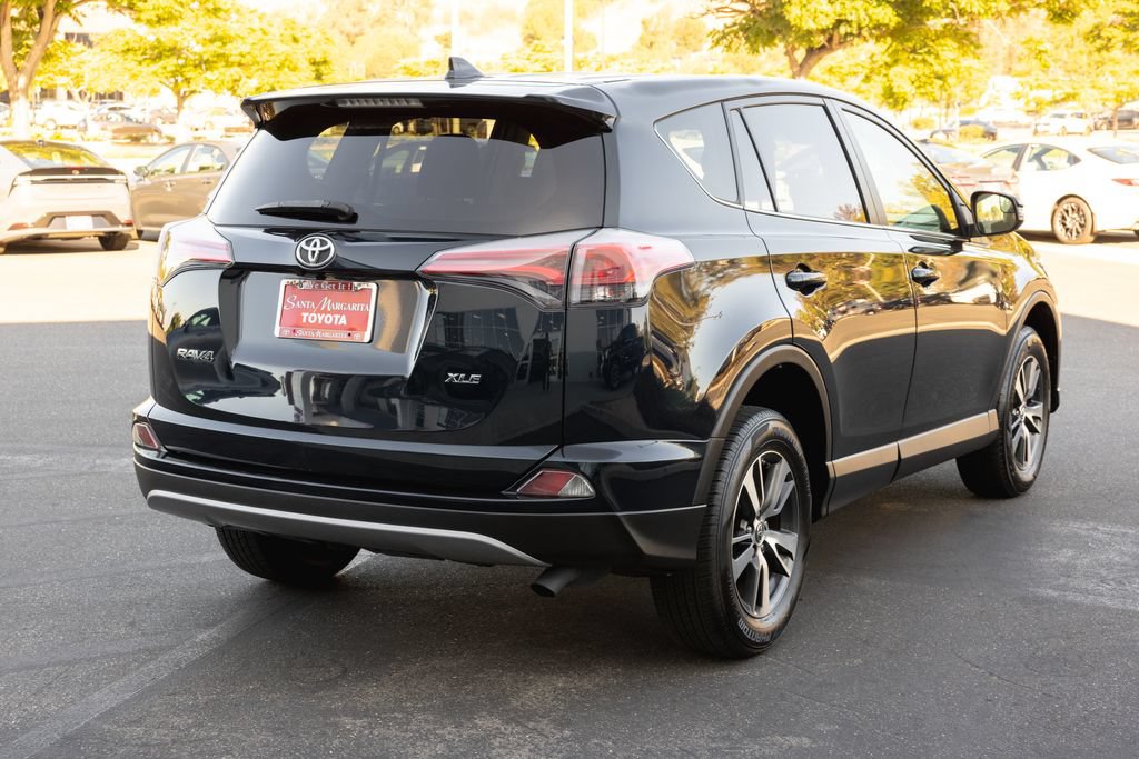 Used 2018 Toyota RAV4 XLE w/ All Weather Liner Package FWD image 5
