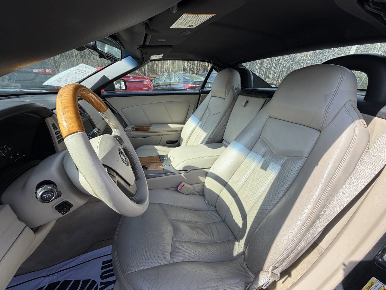 Used 2006 Cadillac XLR image 17