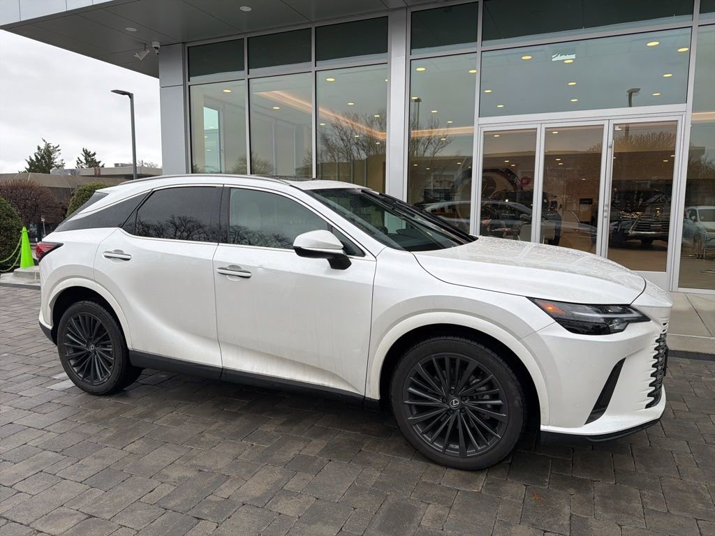 Used 2025 Lexus RX 350 Premium w/ Accessory Package image 4