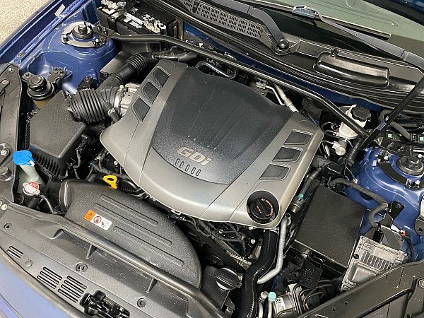 Used 2016 Hyundai Genesis Coupe 3.8 image 14