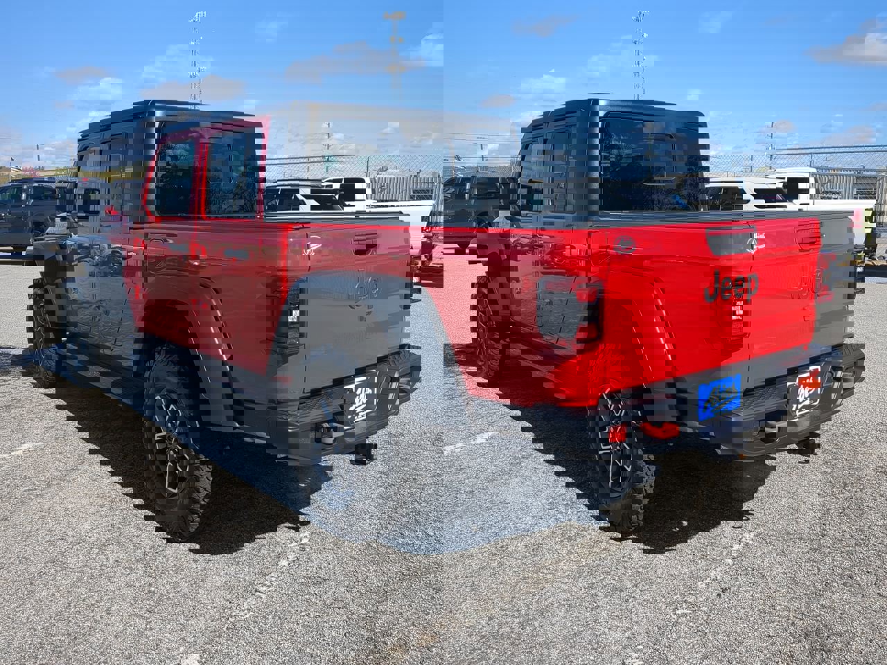 Used 2024 Jeep Gladiator Mojave w/ Technology Group image 5