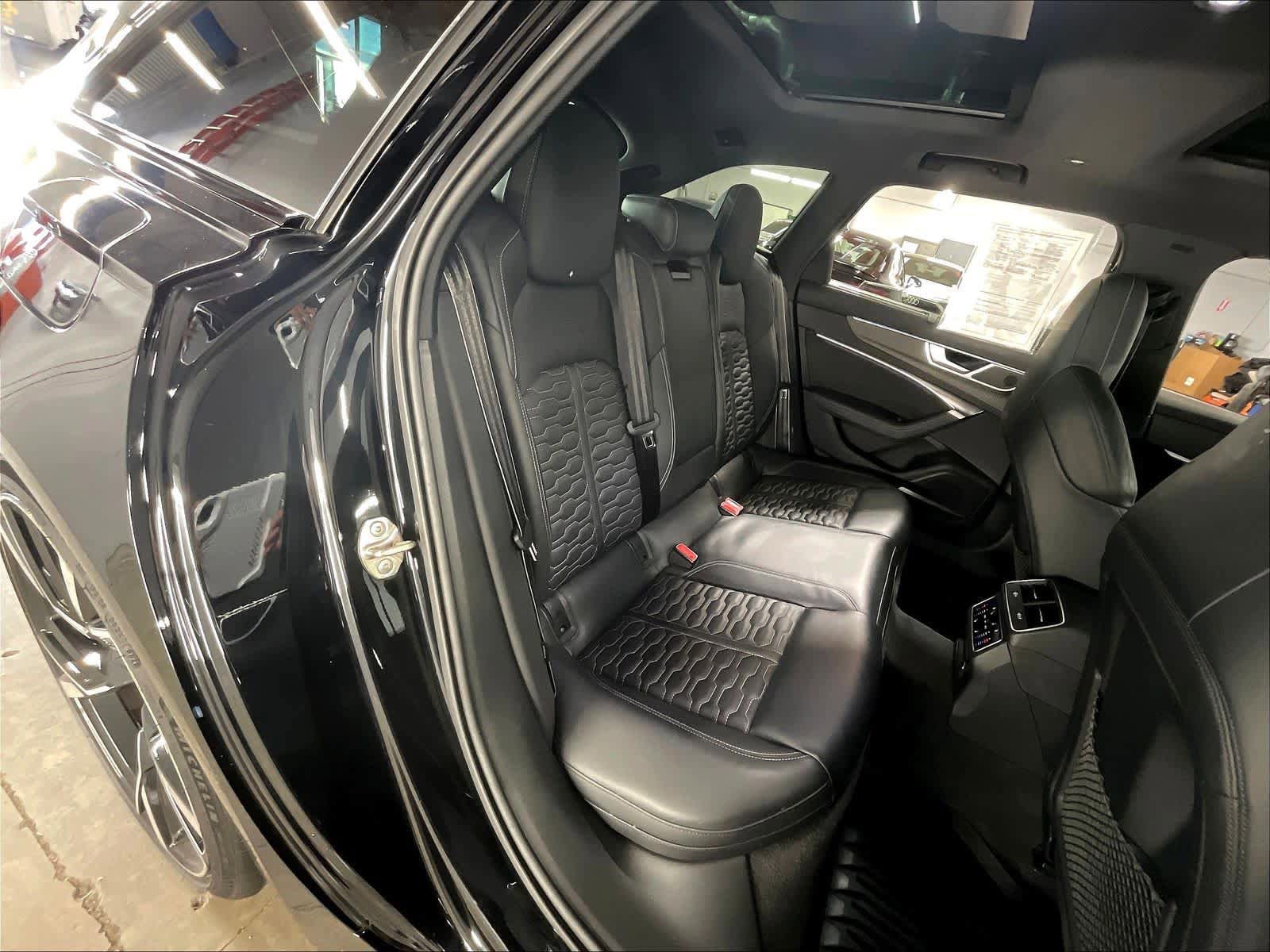 Used 2022 Audi RS 6 w/ Executive Package image 28