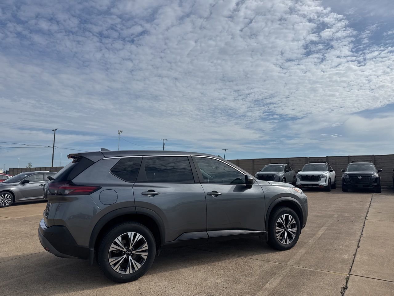 Certified 2023 Nissan Rogue SV FWD image 24