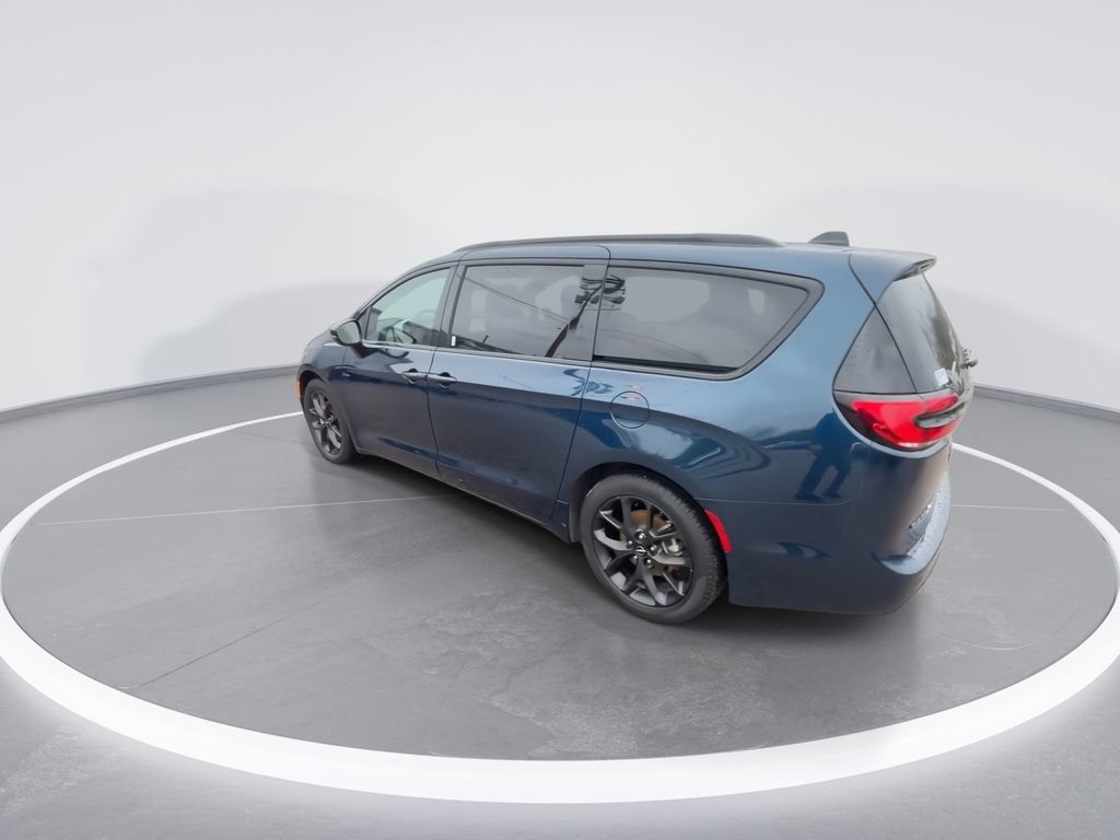 Used 2025 Chrysler Pacifica Limited FWD image 6