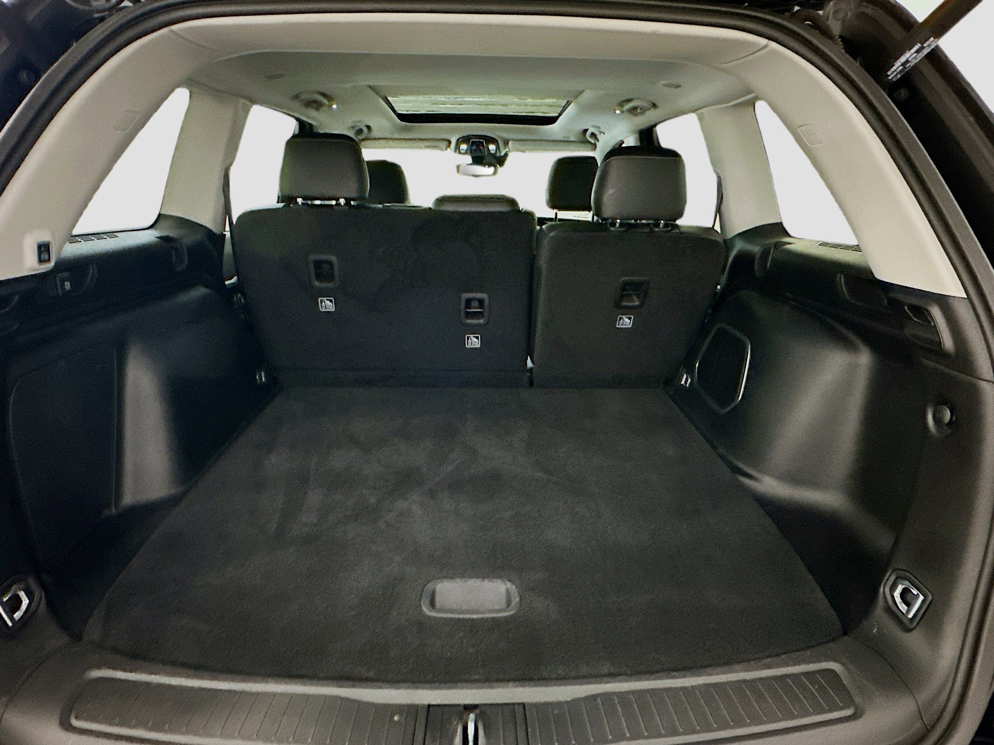 Used 2023 Jeep Grand Cherokee 4WD 4xe image 31