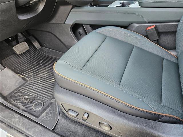 New 2026 GMC Acadia AT4 w/ Super Cruise Package image 4