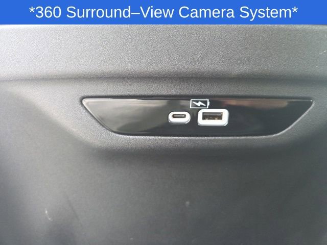 Used 2023 Chrysler Pacifica Touring-L image 46