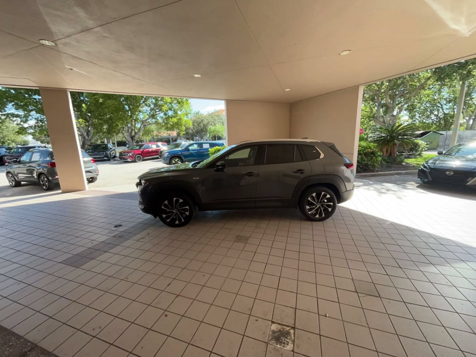Used 2025 MAZDA CX-50 2.5 Hybrid w/ Premium Plus Pkg AWD/4WD image 8