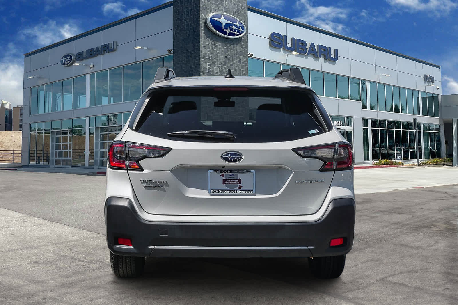Used 2024 Subaru Outback Premium AWD/4WD image 5