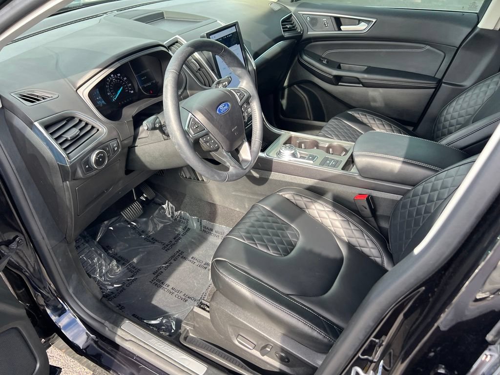Certified 2023 Ford Edge Titanium AWD/4WD image 11