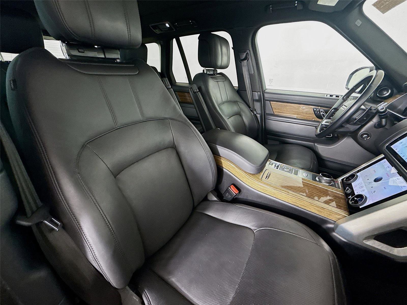 Used 2019 Land Rover Range Rover HSE image 20