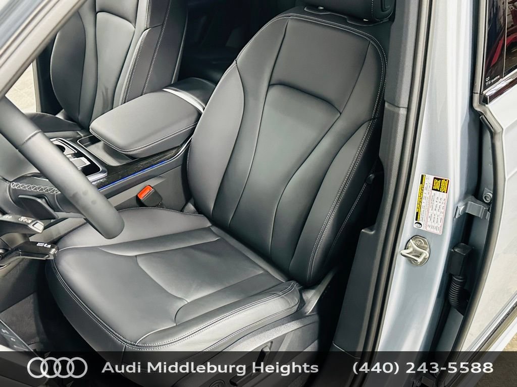 Certified 2025 Audi Q7 2.0T Premium w/ Convenience Plus Package AWD/4WD image 26