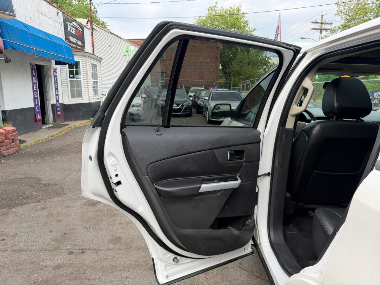 Used 2014 Ford Edge SEL w/ Equipment Group 205A AWD/4WD image 27