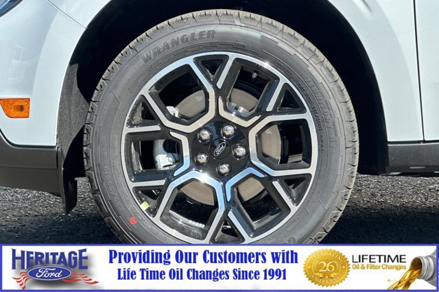 New 2026 Ford Maverick Lariat w/ 4K Tow Package image 25
