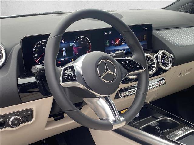 Certified 2025 Mercedes-Benz GLA 250 image 3