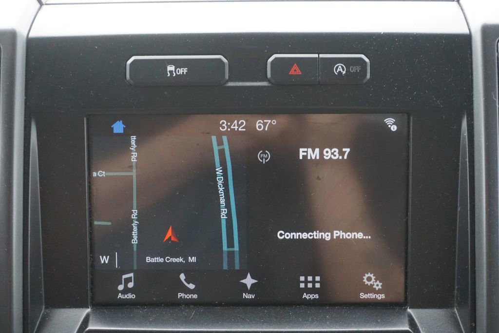 Used 2018 Ford F150 XLT w/ Equipment Group 302A Luxury AWD/4WD image 12