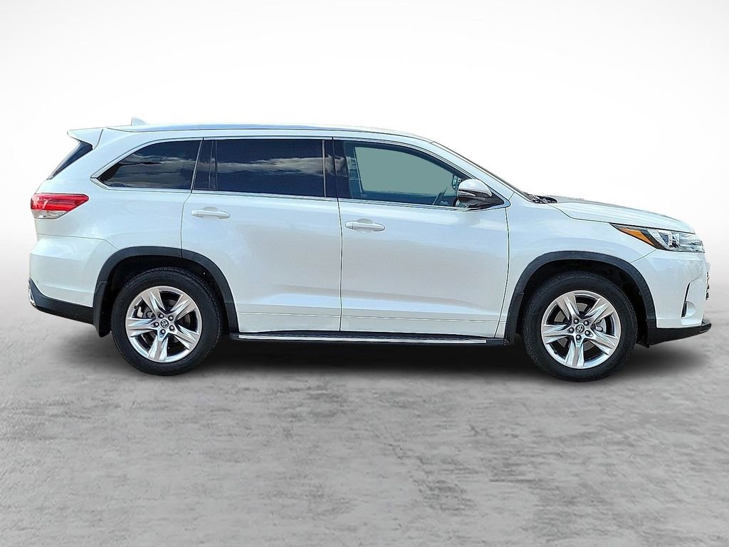 Used 2019 Toyota Highlander Limited FWD image 12