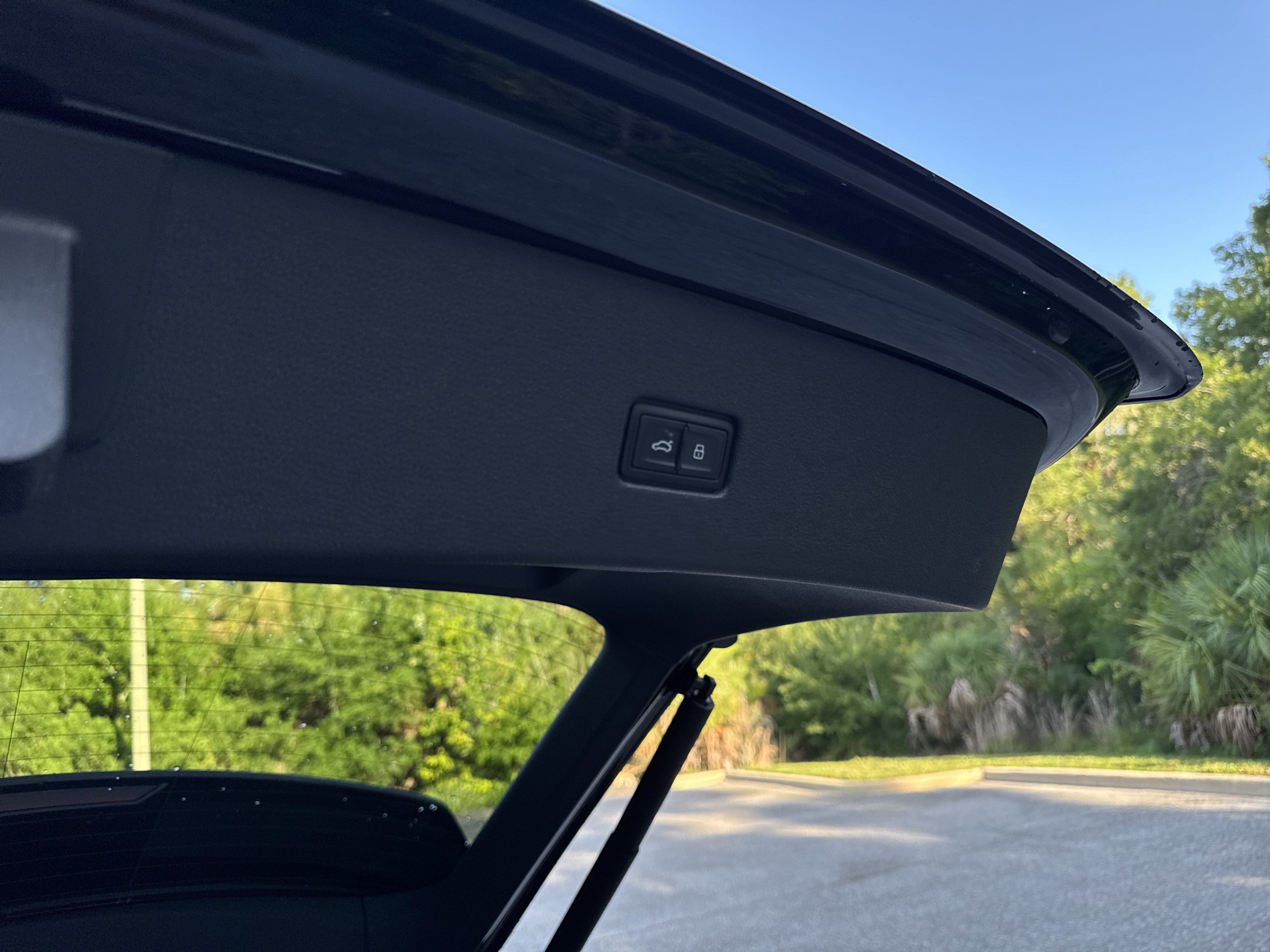 Certified 2025 Audi Q8 Premium AWD/4WD image 11