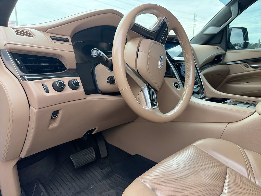 Used 2019 Cadillac Escalade ESV Platinum AWD/4WD image 12