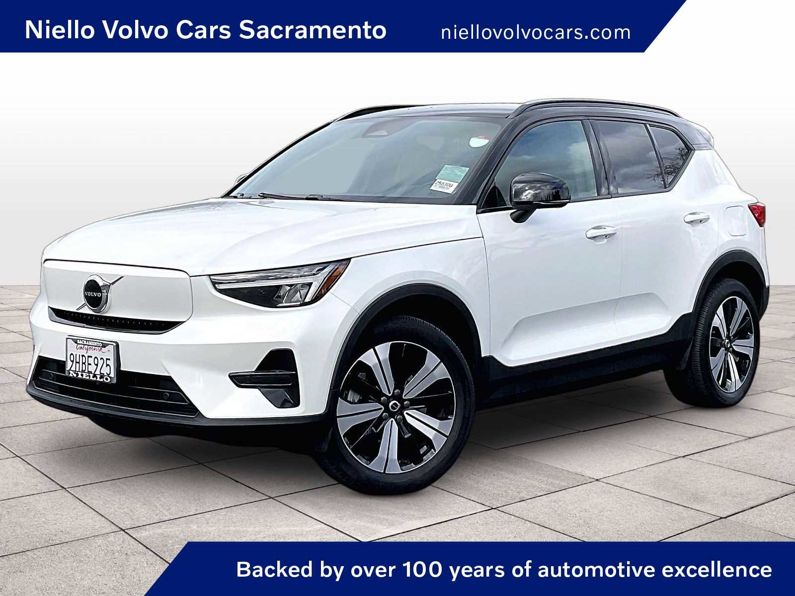 Used 2023 Volvo XC40 Recharge Core w/ Protection Package Premier image 1