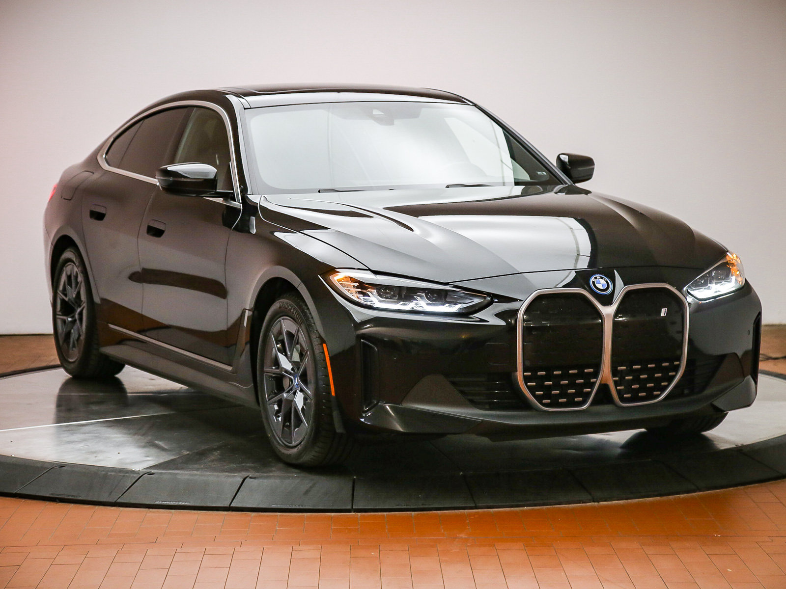 Certified 2023 BMW i4 eDrive35 w/ Premium Package RWD image 6