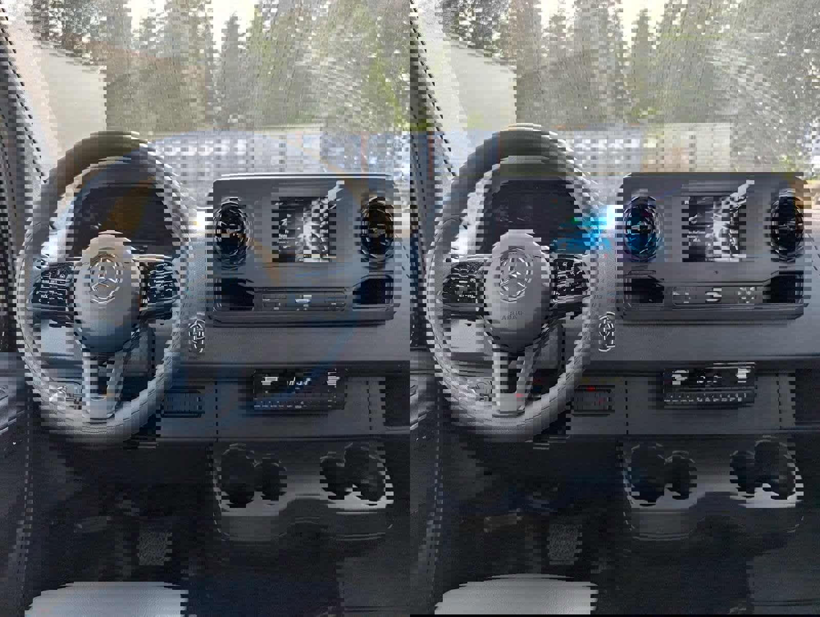 Used 2024 Mercedes-Benz Sprinter 2500 image 16