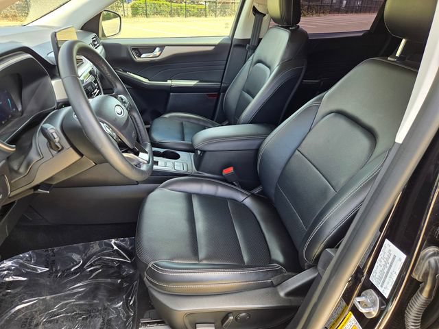 Certified 2022 Ford Escape SEL w/ Technology Package FWD image 11