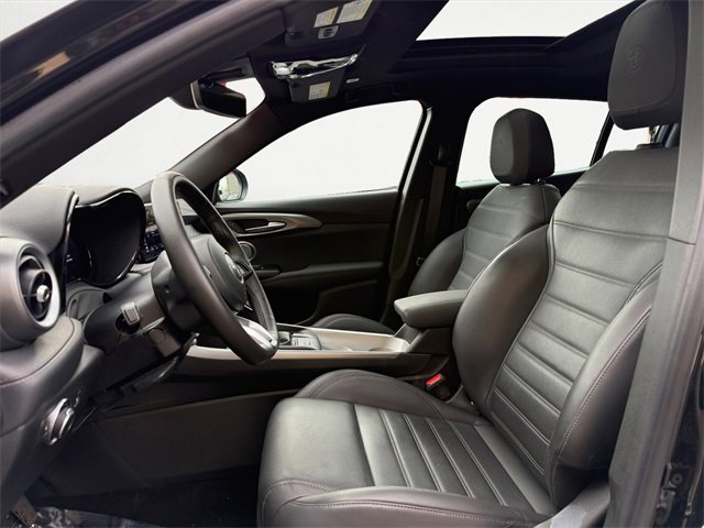 Used 2024 Alfa Romeo Tonale Ti image 9