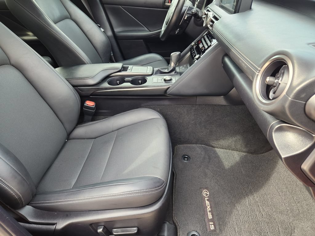 Used 2022 Lexus IS 300 w/ Premium Package RWD image 24
